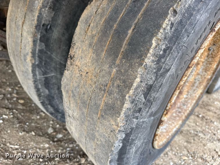 image for item DW3409 1997 Dakota PDLX20TC31 tilt deck equipment trailer