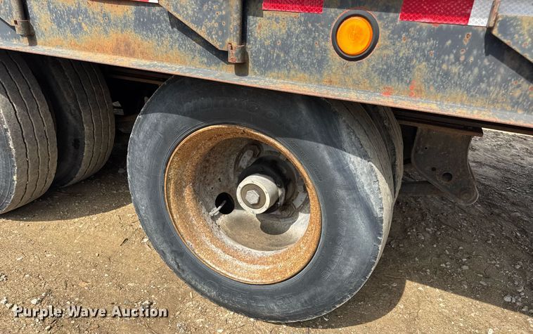 image for item DW3409 1997 Dakota PDLX20TC31 tilt deck equipment trailer