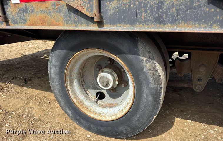 image for item DW3409 1997 Dakota PDLX20TC31 tilt deck equipment trailer