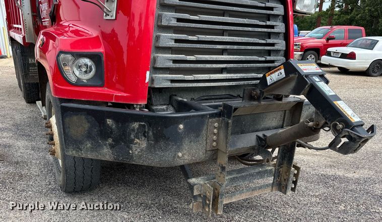 image for item DW7197 2018 Freightliner 108SD dump truck