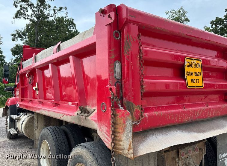 image for item DW7197 2018 Freightliner 108SD dump truck