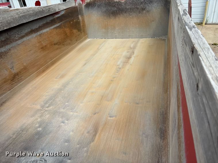 image for item DW7197 2018 Freightliner 108SD dump truck