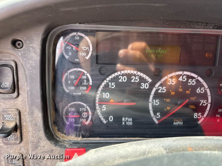 image for item DW7197 2018 Freightliner 108SD dump truck