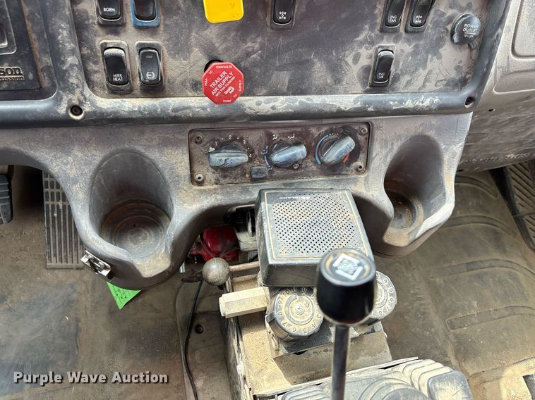 image for item DW7197 2018 Freightliner 108SD dump truck