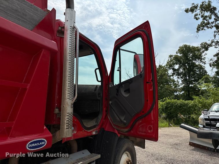 image for item DW7197 2018 Freightliner 108SD dump truck