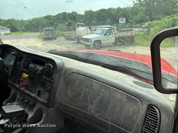 image for item DW7197 2018 Freightliner 108SD dump truck