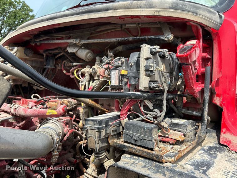 image for item DW7197 2018 Freightliner 108SD dump truck