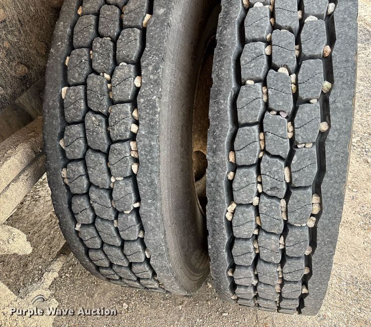 image for item DW7197 2018 Freightliner 108SD dump truck