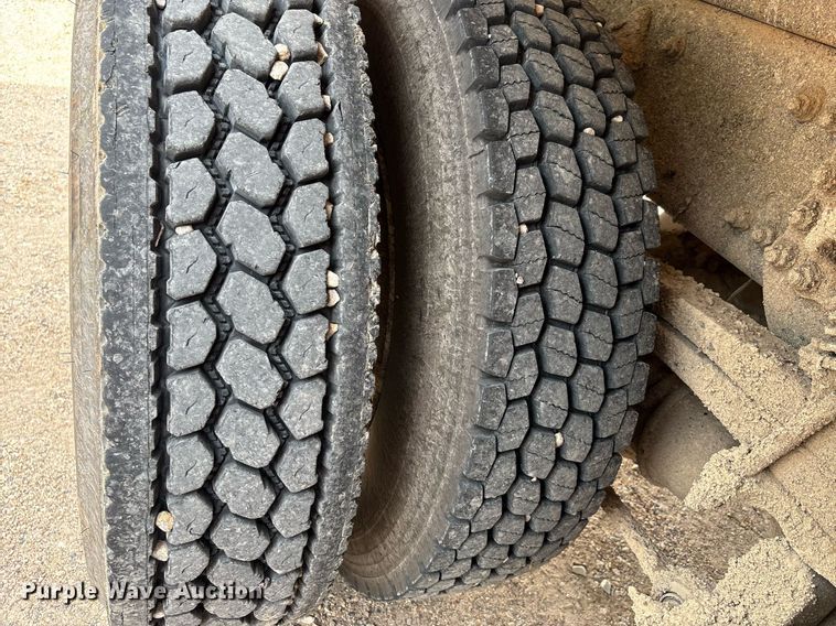 image for item DW7197 2018 Freightliner 108SD dump truck