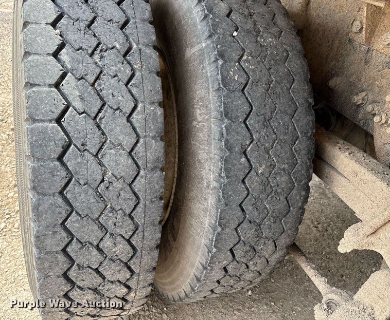 image for item DW7197 2018 Freightliner 108SD dump truck