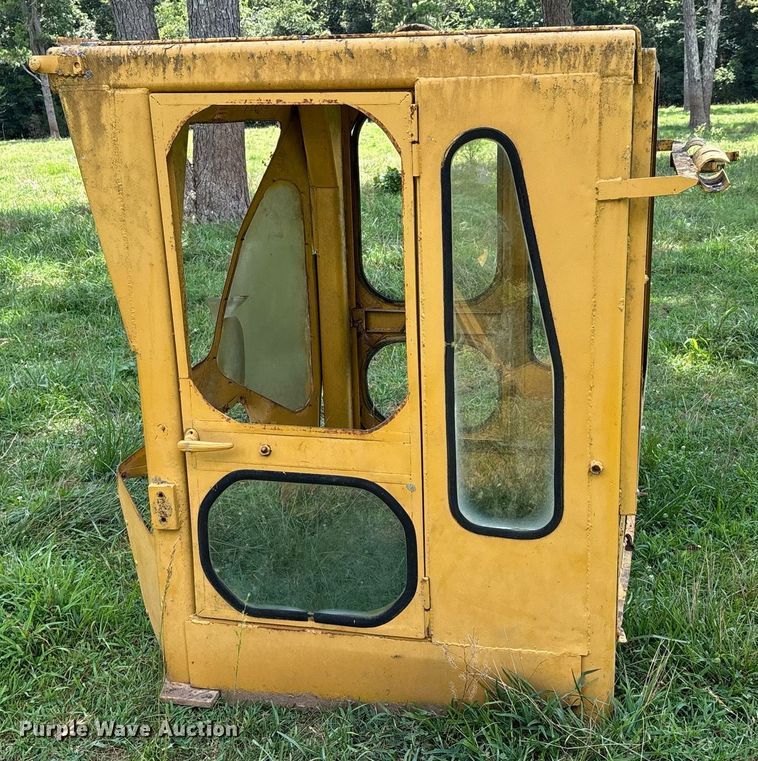 image for item DW7240 (3) cabs 