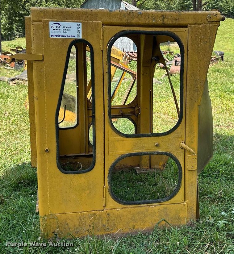 image for item DW7240 (3) cabs 