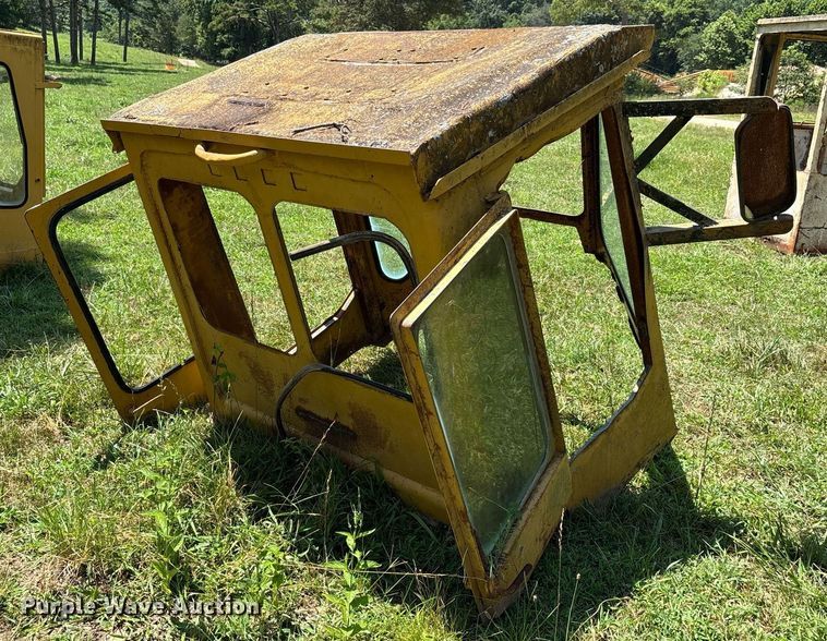 image for item DW7240 (3) cabs 