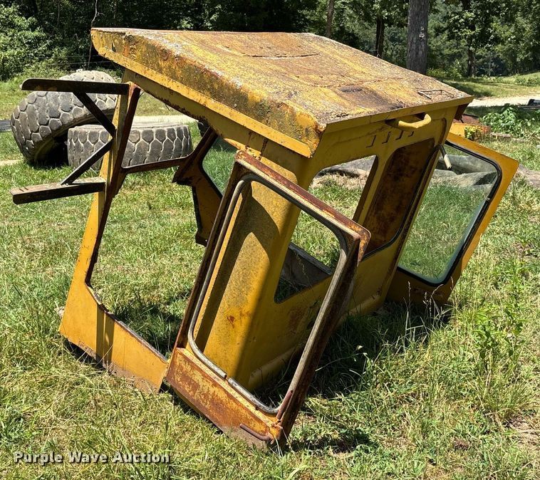 image for item DW7240 (3) cabs 