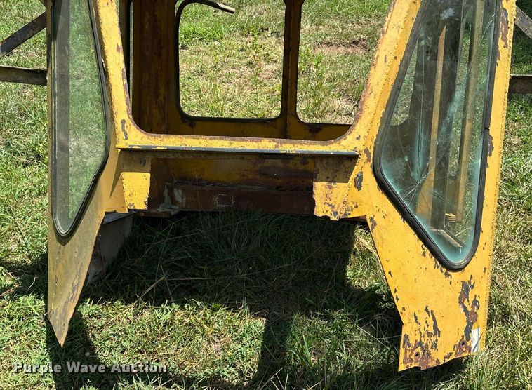 image for item DW7240 (3) cabs 