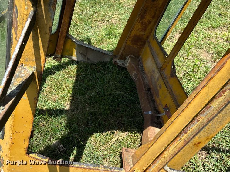 image for item DW7240 (3) cabs 