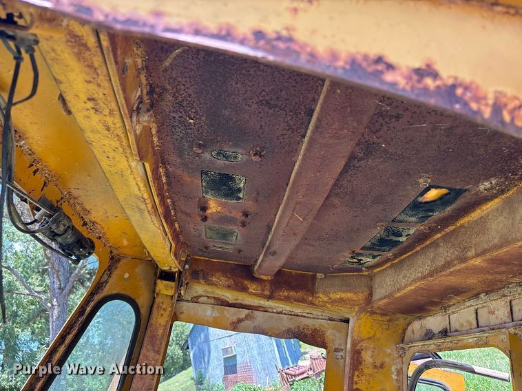 image for item DW7240 (3) cabs 