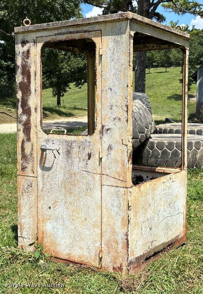 image for item DW7240 (3) cabs 