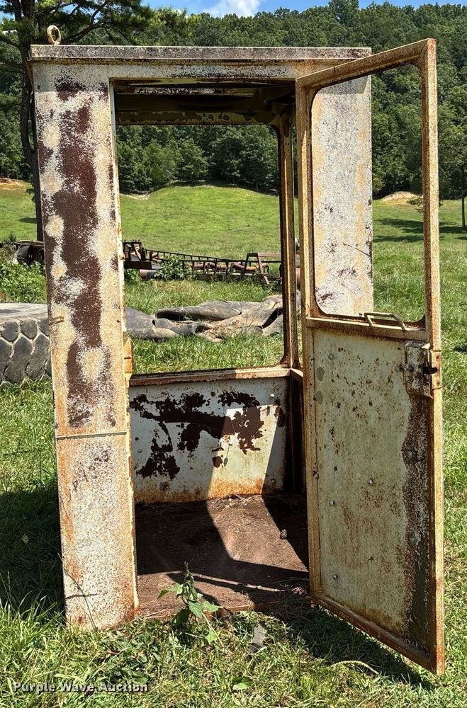 image for item DW7240 (3) cabs 