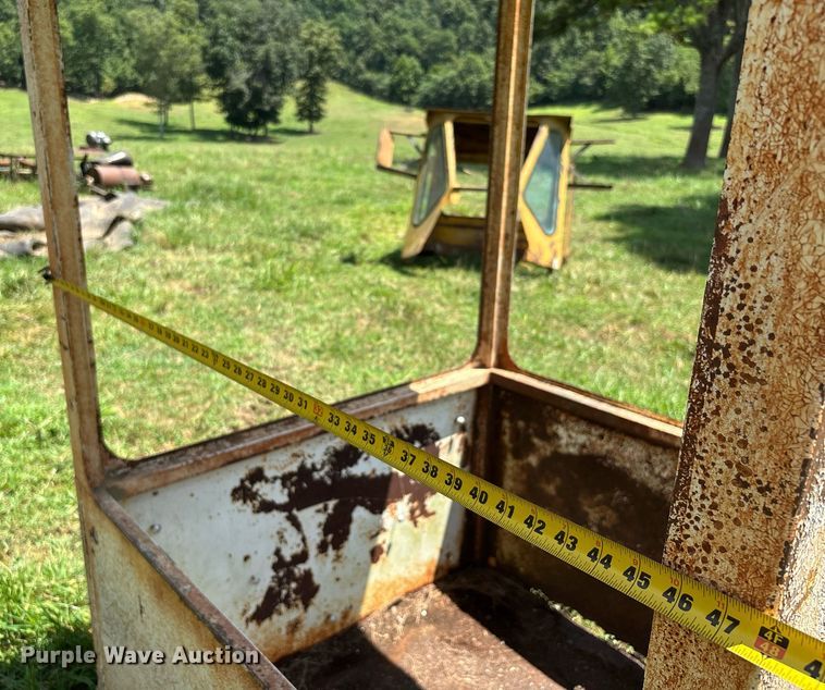 image for item DW7240 (3) cabs 