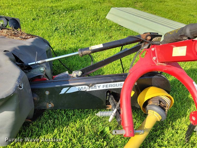 image for item DX7164 Massey Furgeson DM 1308 disc mower