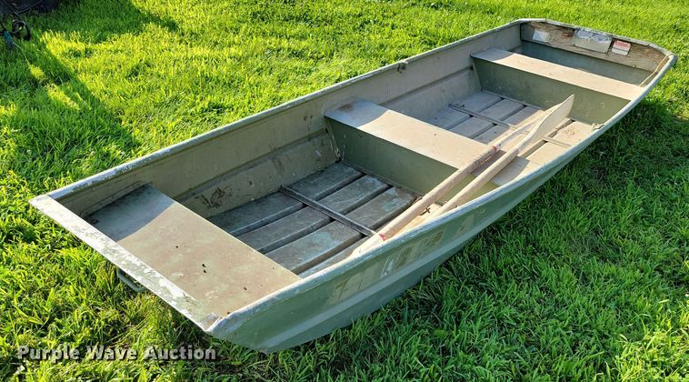 image for item DX7165 Appleby Mfg 12C boat