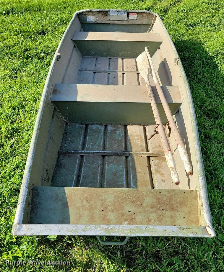 image for item DX7165 Appleby Mfg 12C boat