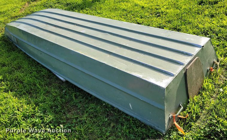 image for item DX7165 Appleby Mfg 12C boat