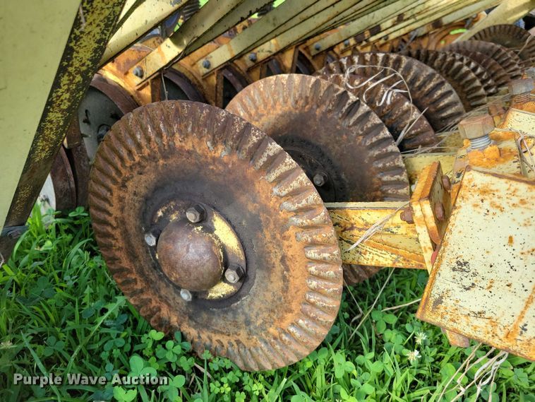 image for item DX7168 Truax FLX-812 no-till grain drill