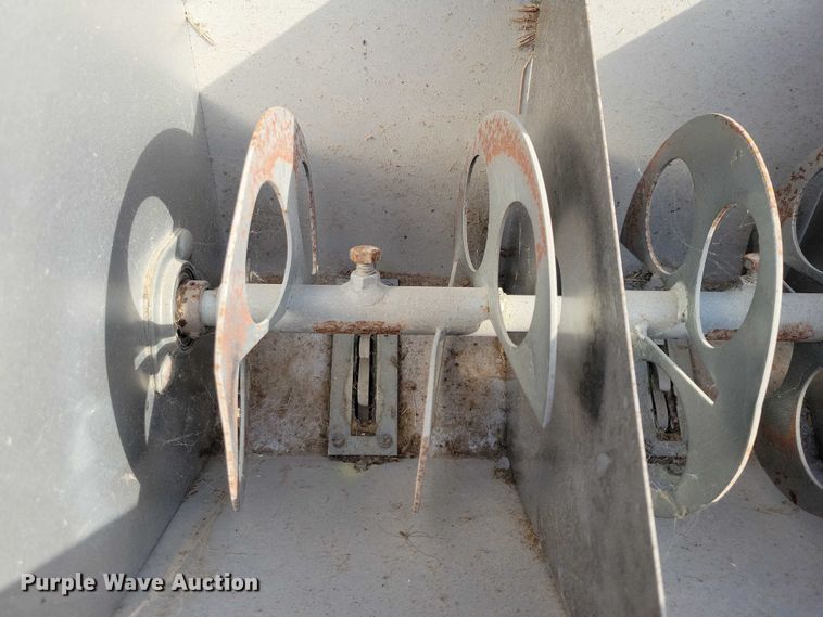 image for item DX7168 Truax FLX-812 no-till grain drill