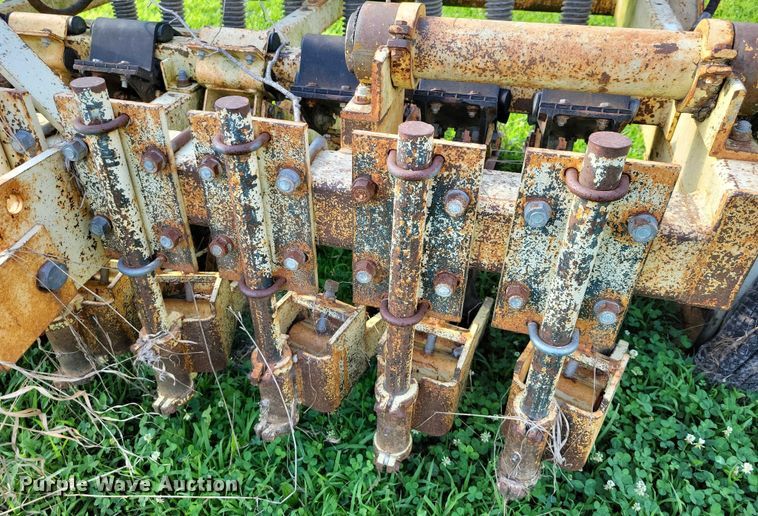 image for item DX7168 Truax FLX-812 no-till grain drill