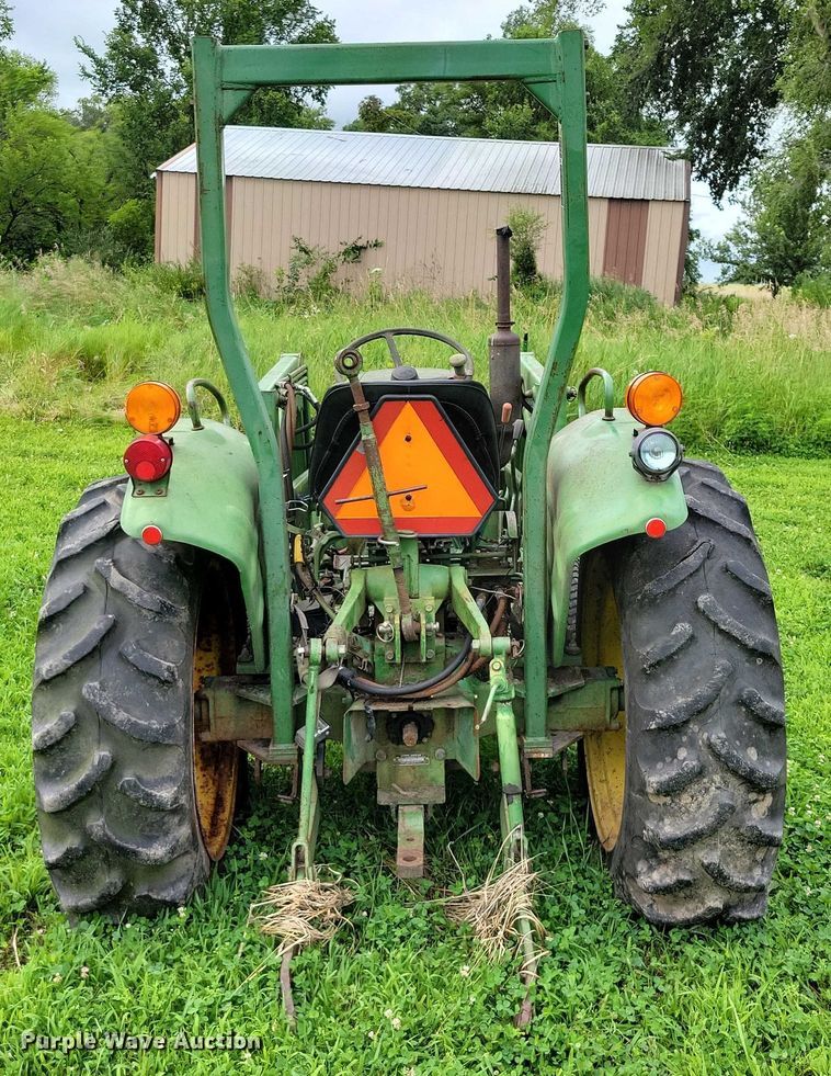 image for item DX7171 1984 John Deere 950 tractor