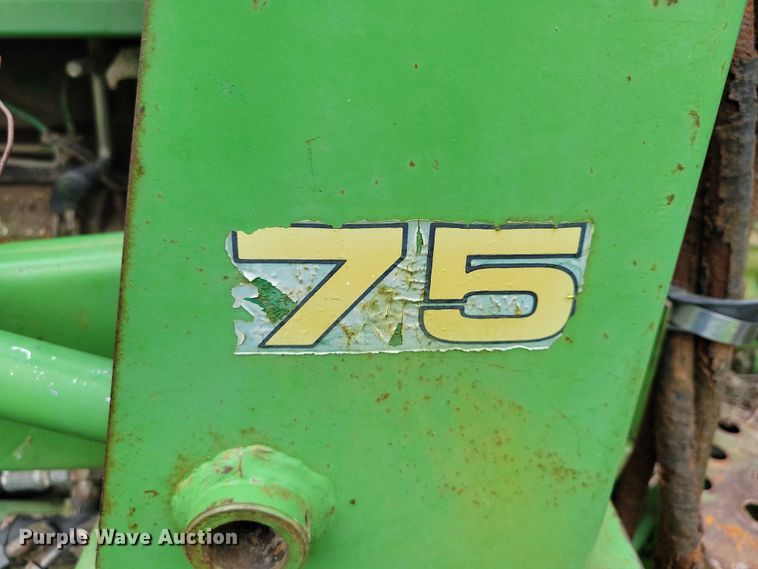 image for item DX7171 1984 John Deere 950 tractor