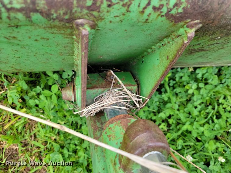 image for item DX7171 1984 John Deere 950 tractor