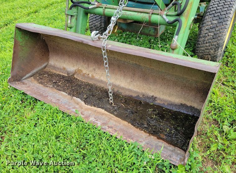 image for item DX7171 1984 John Deere 950 tractor