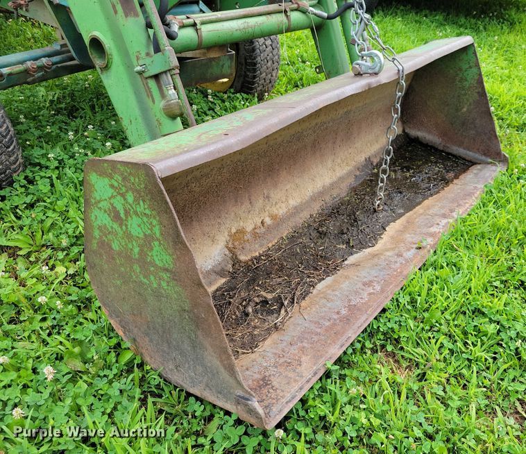 image for item DX7171 1984 John Deere 950 tractor