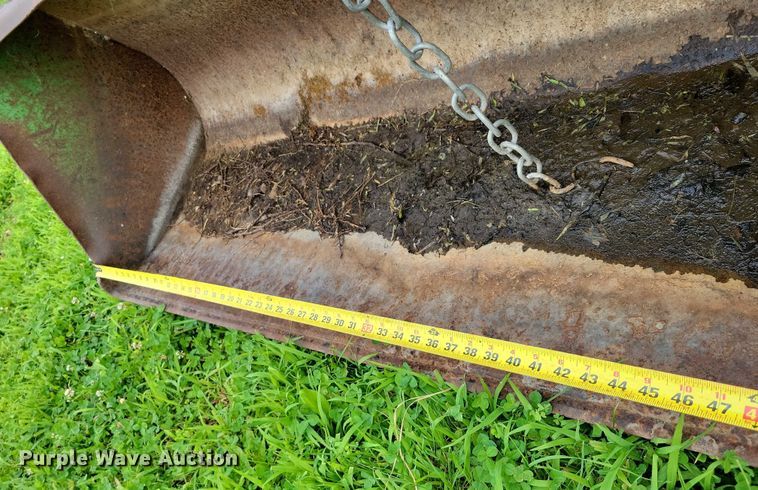 image for item DX7171 1984 John Deere 950 tractor