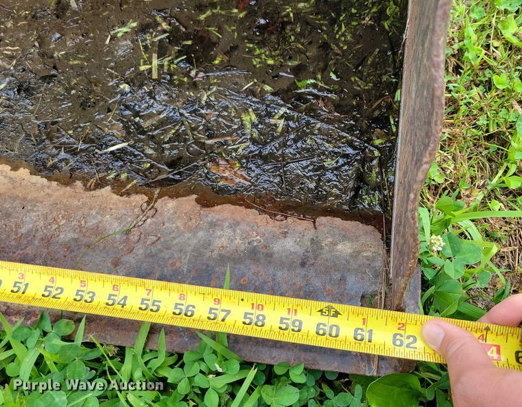 image for item DX7171 1984 John Deere 950 tractor