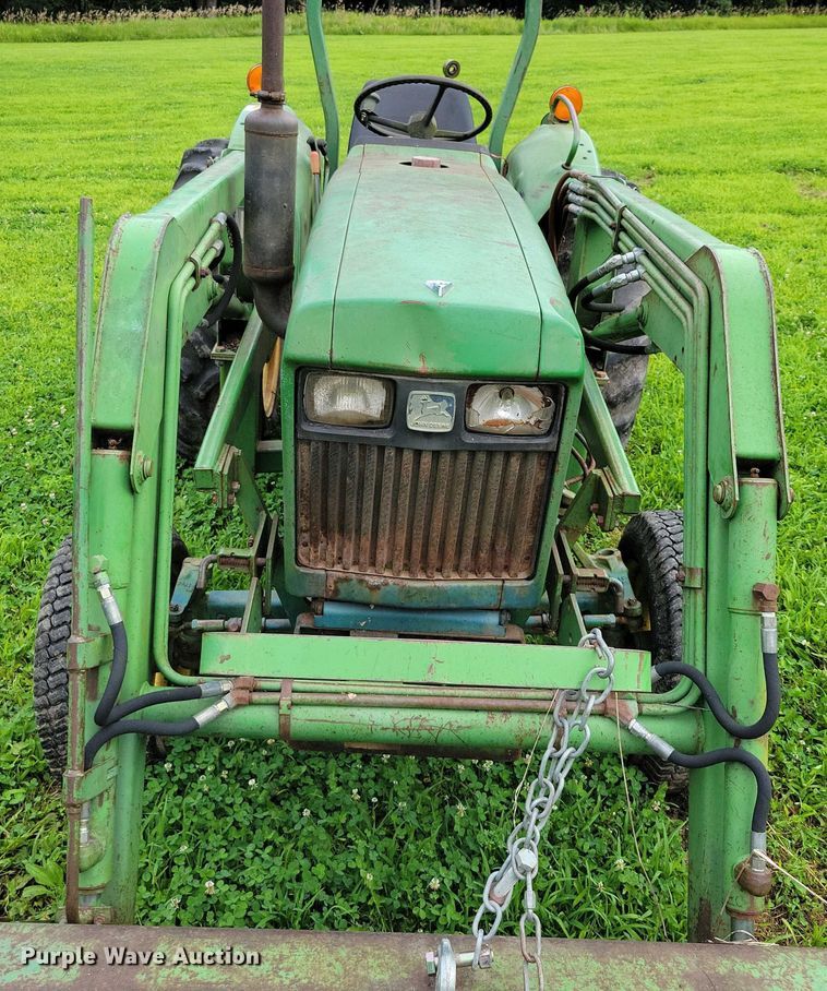 image for item DX7171 1984 John Deere 950 tractor