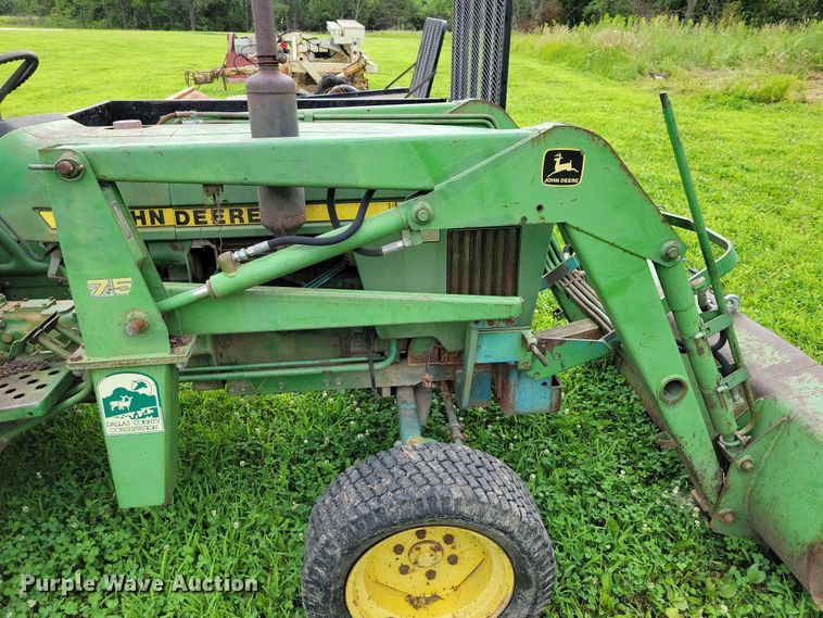 image for item DX7171 1984 John Deere 950 tractor