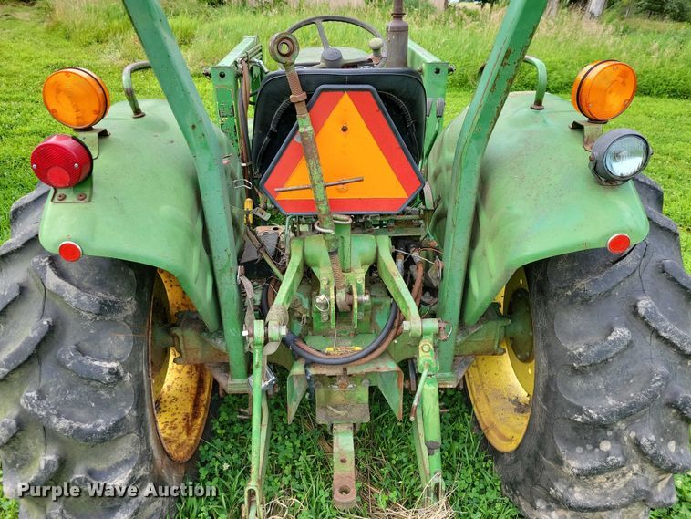 image for item DX7171 1984 John Deere 950 tractor