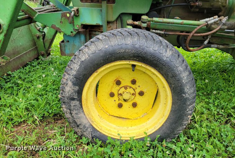 image for item DX7171 1984 John Deere 950 tractor