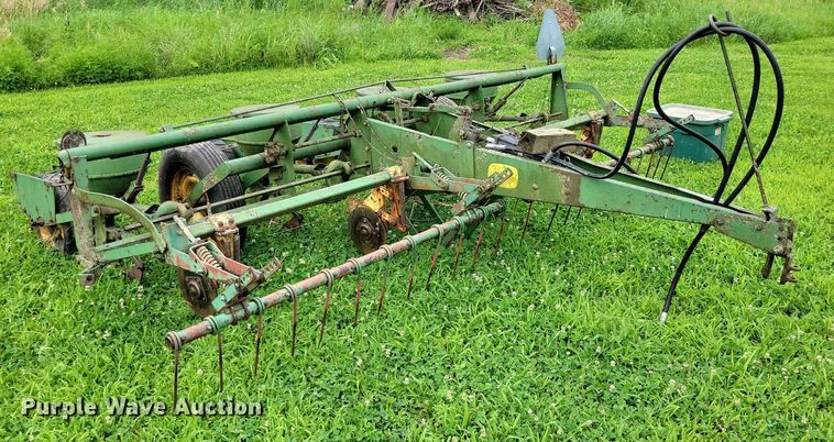 image for item DX7172 John Deere  planter