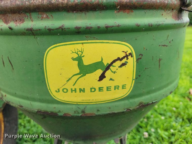 image for item DX7172 John Deere  planter