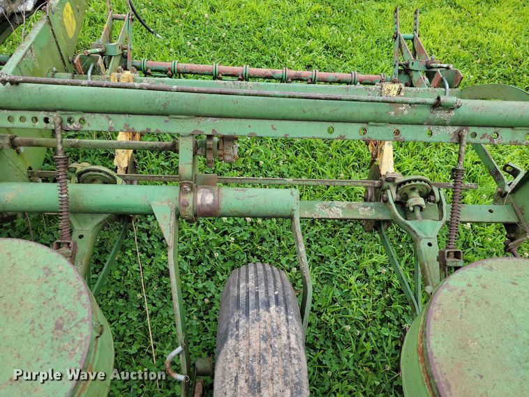 image for item DX7172 John Deere  planter