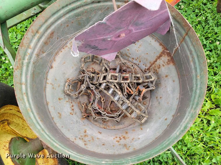 image for item DX7172 John Deere  planter