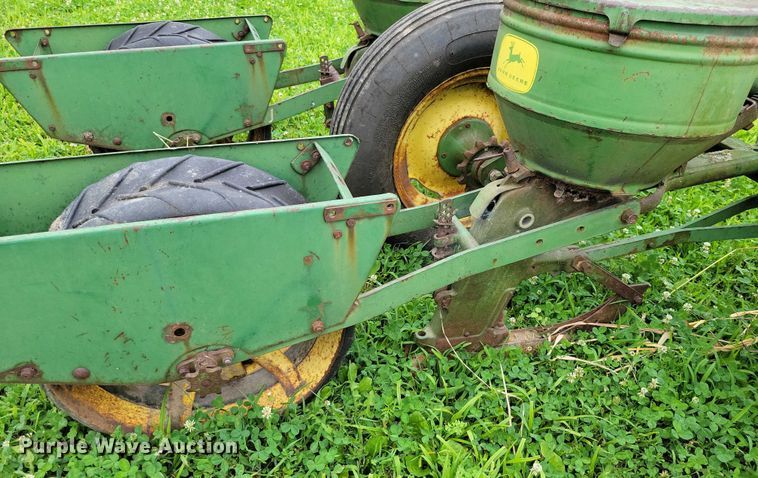 image for item DX7172 John Deere  planter