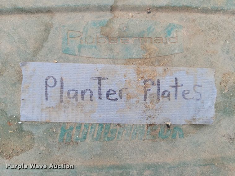 image for item DX7172 John Deere  planter