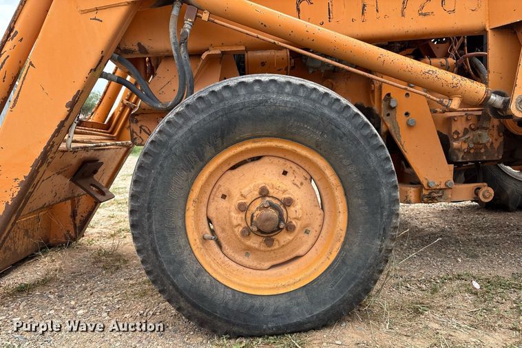 image for item DX8034 International Harvester 504 tractor