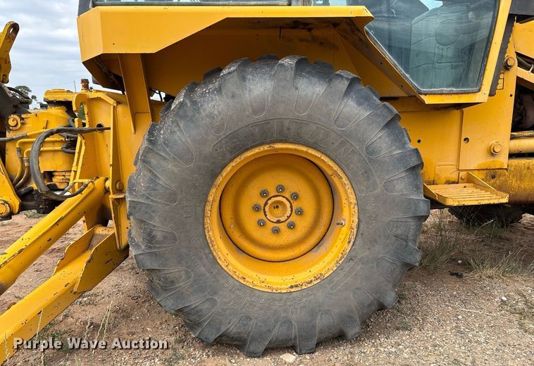 image for item DX8035 JCB 1550B backhoe